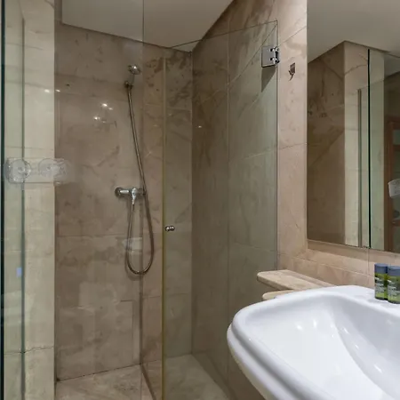 Flateli Pou Rodo 3 Daire Girona