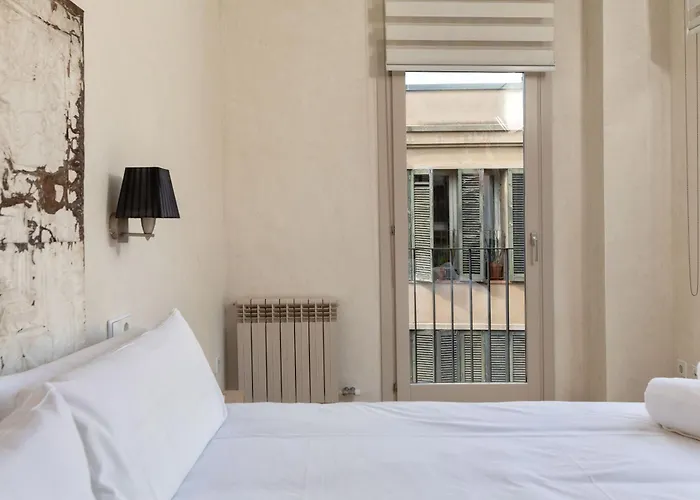 Flateli Pou Rodó 3 *